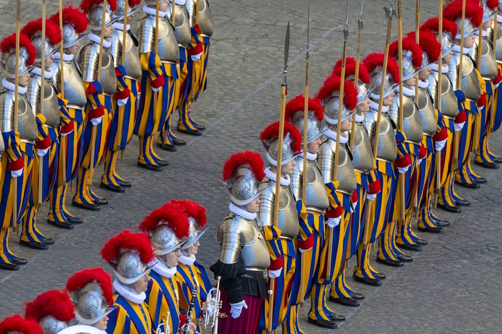 Il portavoce della Guardia svizzera pontificia, il caporale Eliah Cinotti, spiega che «è un'indagine interna e resta riservata».
