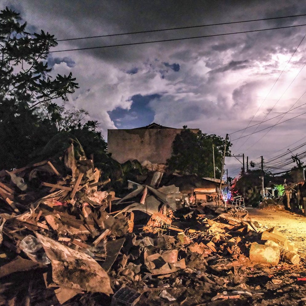 Spur der Zerstörung. Schwerer Taifun «Kalmaegi» richtet schwere Schäden in Vietnam an – Chaos auf den Philippinen