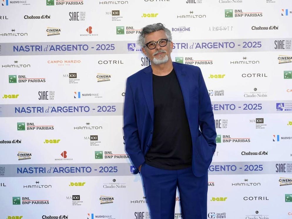 Paolo Genovese torna con un progetto scritto e diretto da lui.