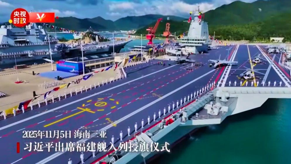 Nuova arma nel Pacifico. La Cina mette in servizio la portaerei Fujian, ecco di cosa è capace