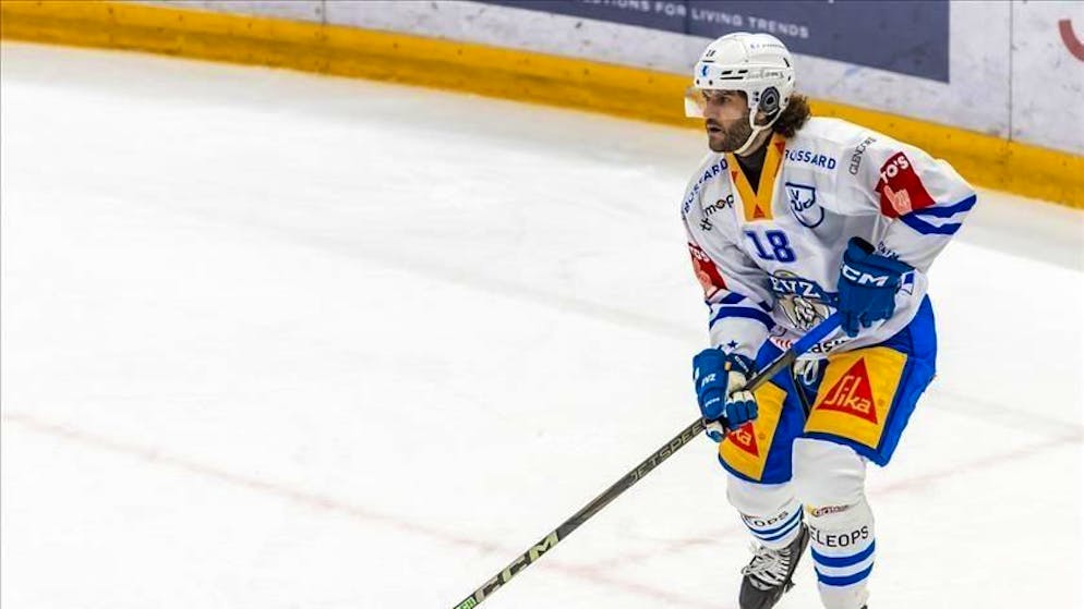 Nell'incontro Ginevra-Zugo. Due turni di stop a Schlumpf per il check alla testa su Matthew Verboon