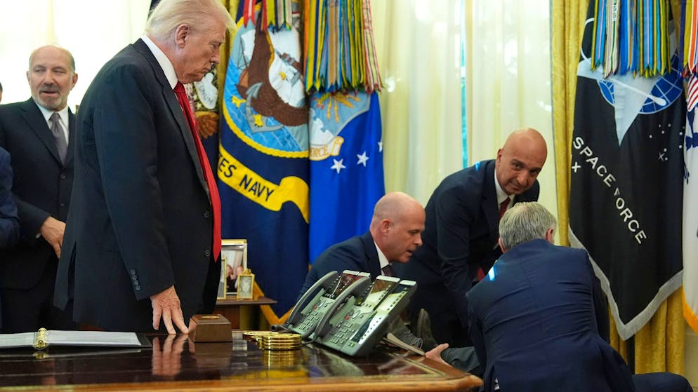 USA under Donald Trump. Emergency in the White House leaves president cold +++ 