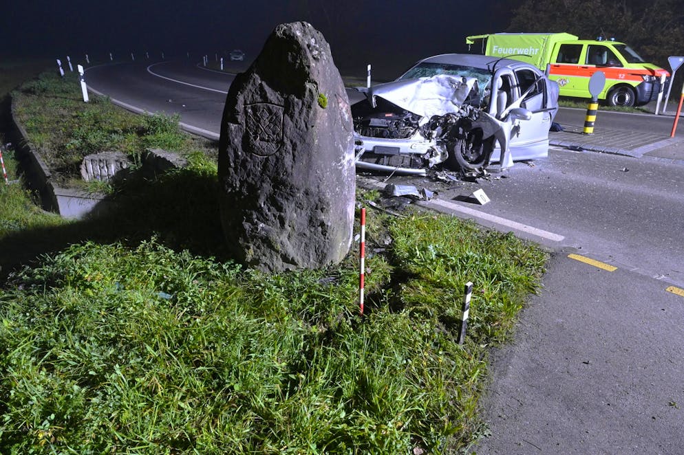 Am Fahrzeug entstand ein hoher Sachschaden.