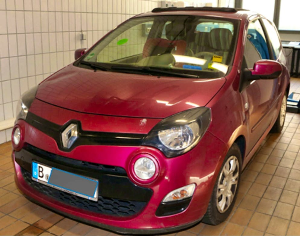 The witness claims to have seen this Renault Twingo on the day Rebecca disappeared.