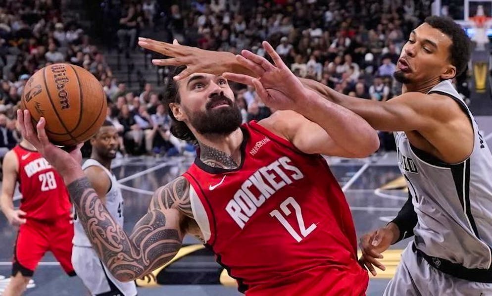 Adams contrastato da Wembanyama