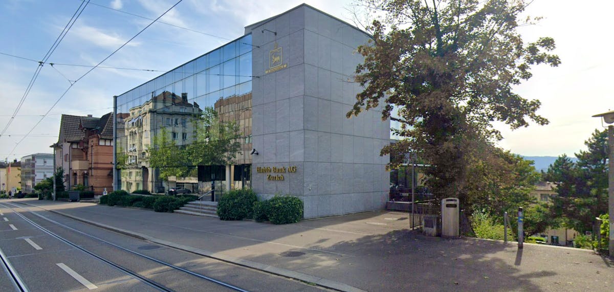 Russian hackers attack Swiss bank