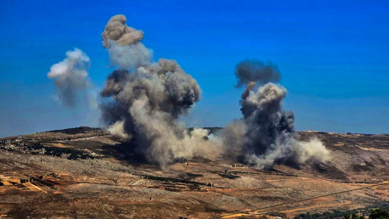 Politics. Dead and injured in Israeli air strikes in Lebanon