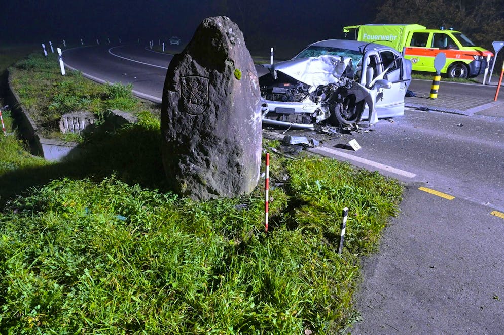 The vehicle sustained extensive material damage.