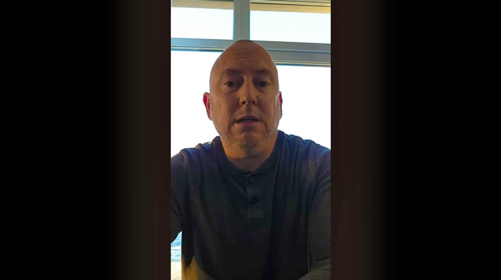 Derek Huffman talks about how much he dislikes the USA.