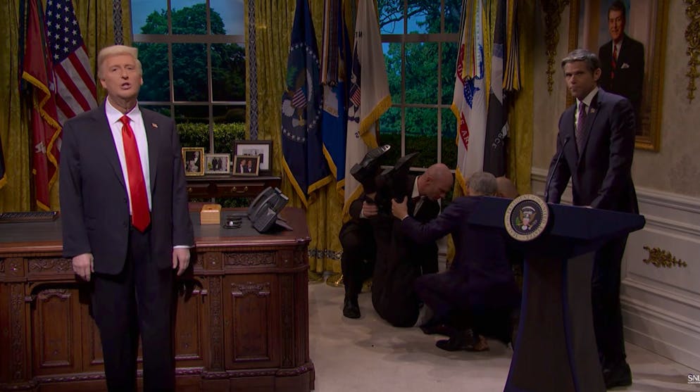 James Austin Johnson (links) gibt mal wieder den Donald Trump.