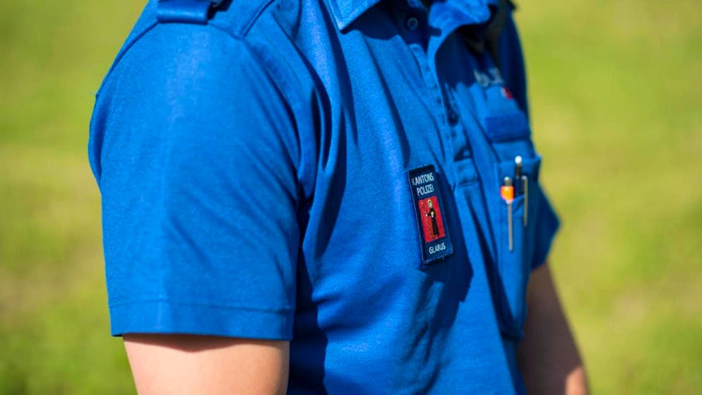 Glarona. Polizia interviene per violenza domestica e spara a uomo