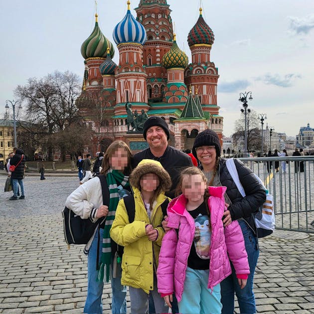 To woke: US family “flees” from Texas to Russia - | and the father ...