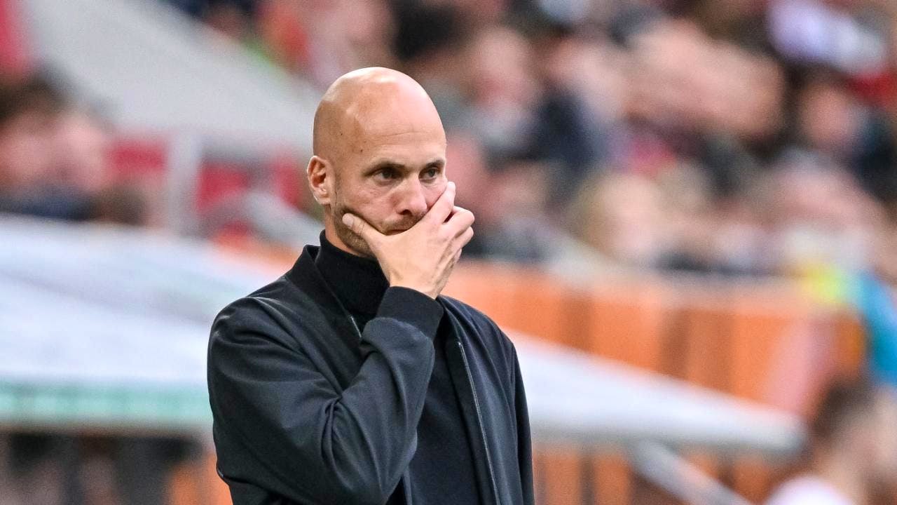 Germany. Wolfsburg releases Simonis