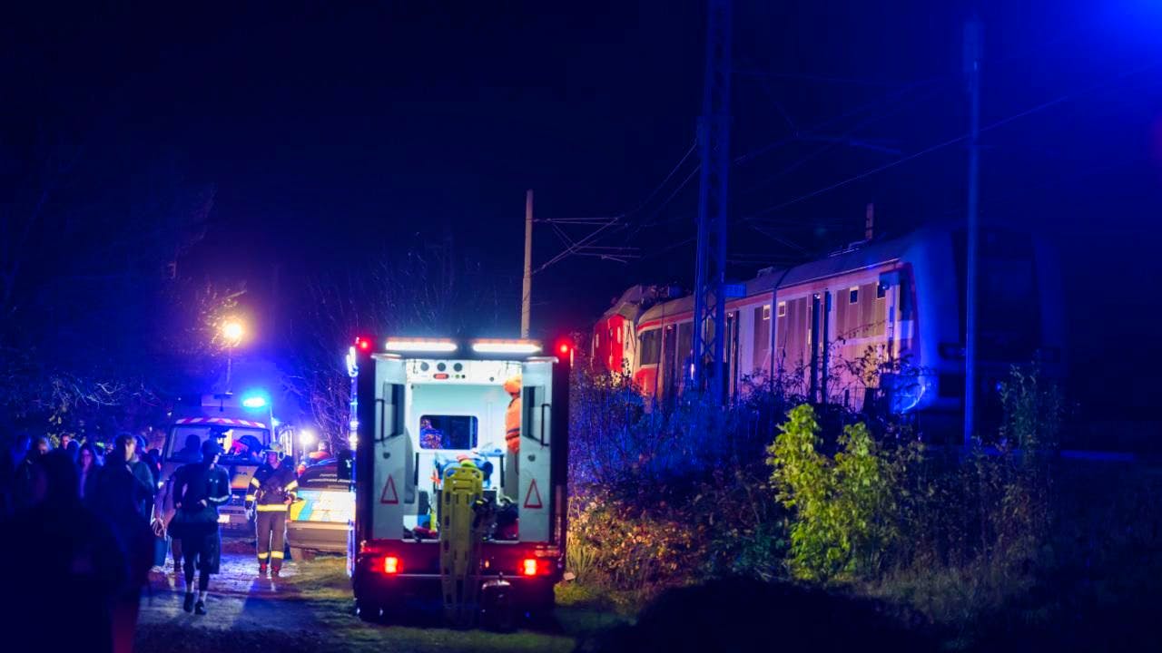 Aktuell. 79 Menschen bei Zugkollision in der Slowakei verletzt