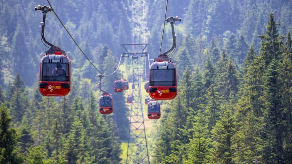 Über die ganze Sommersaison zeigte sich ein klares Plus bei den Gästezahlen in allen Gebieten der Schweizer Bergbahnen. (Archivbild)