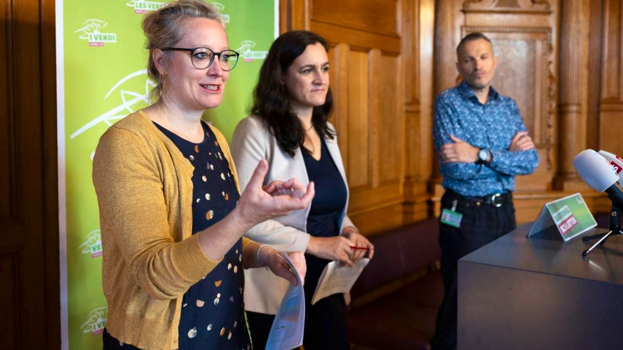 Party. Greens call for national summit for binding climate measures