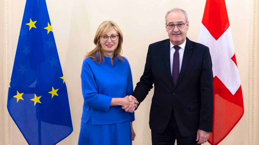 L'accord a été signé par le ministre de l'économie Guy Parmelin et par la commissaire européenne chargée des start-up, de la recherche et de l’innovation Ekaterina Zaharieva.