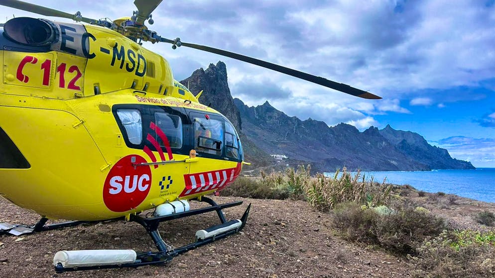 Giant waves on Tenerife - Three dead and many injured - Gallery. The warnings from the authorities came in good time, but were ignored by many.