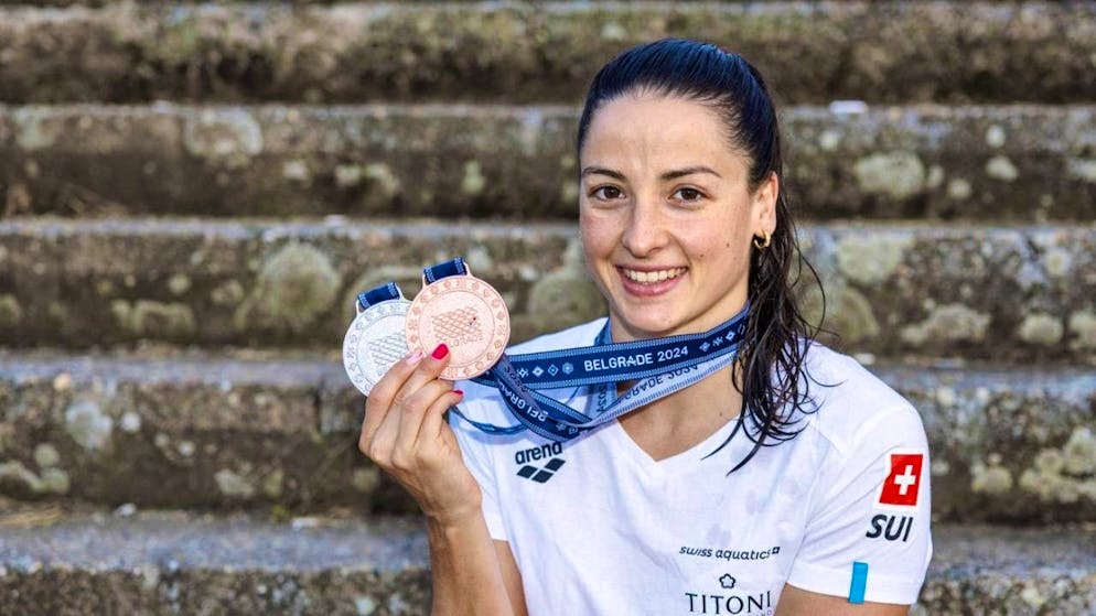 Lisa Mamié with two of her four European Championship medals.
