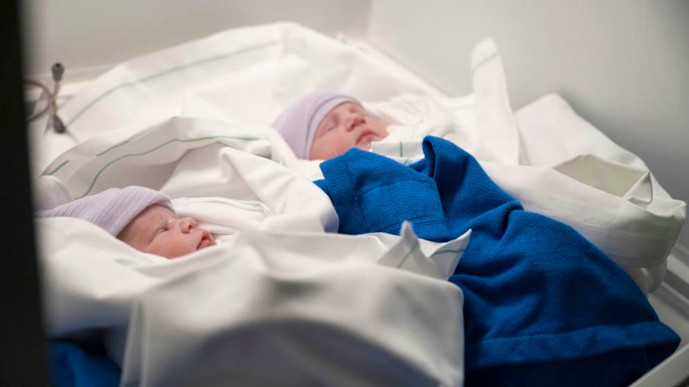 Kinderlosigkeit nimmt zu. Schweizerinnen bekommen so selten Kinder wie nie