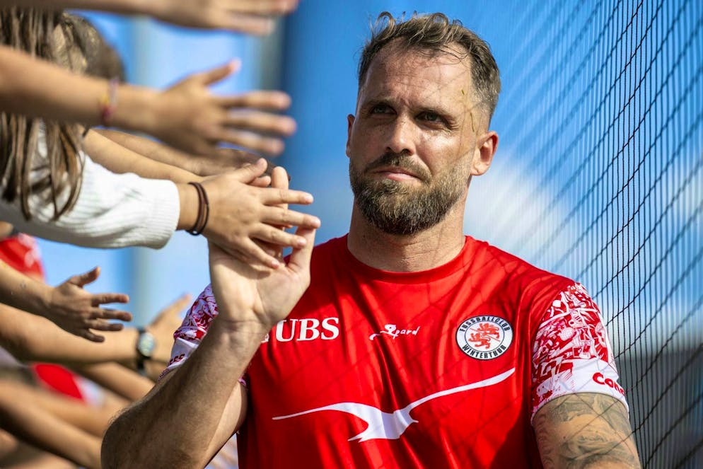 Buess is under contract with Winterthur.