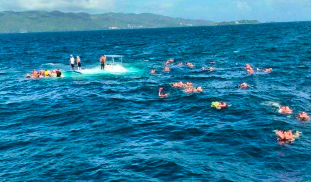 The passengers had to swim to safety. 