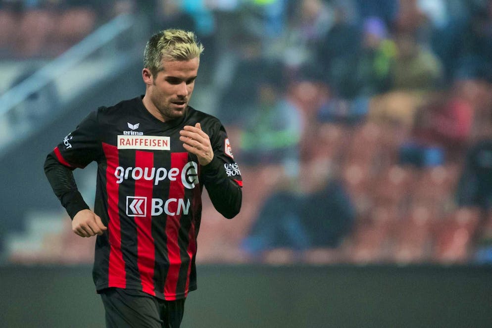 Kamber made 77 appearances for Xamax.