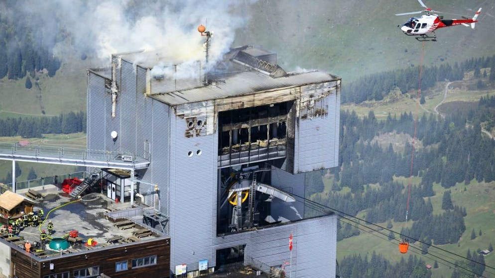 Situé à l'arrivée du téléphérique de Glacier 3000, le restaurant Botta a été largement détruit durant la nuit du 18 au 19 septembre 2022 (archives).
