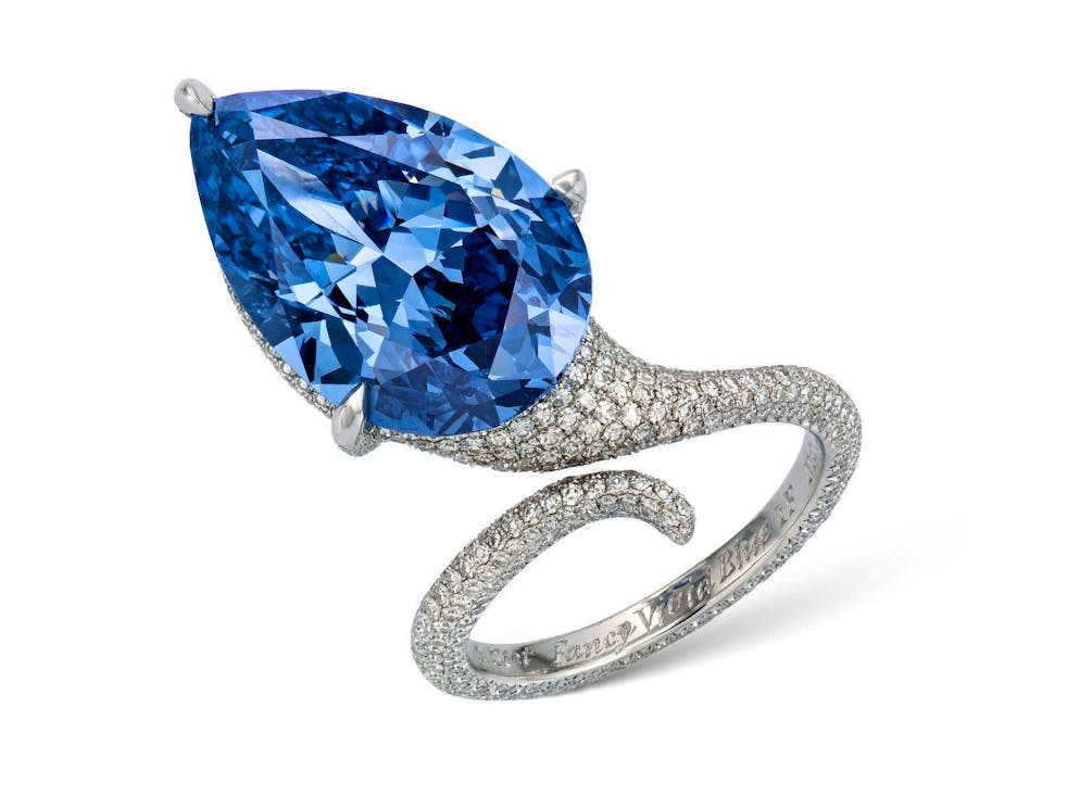 Remained slightly below the estimated price at the auction: the blue Mellon diamond. 