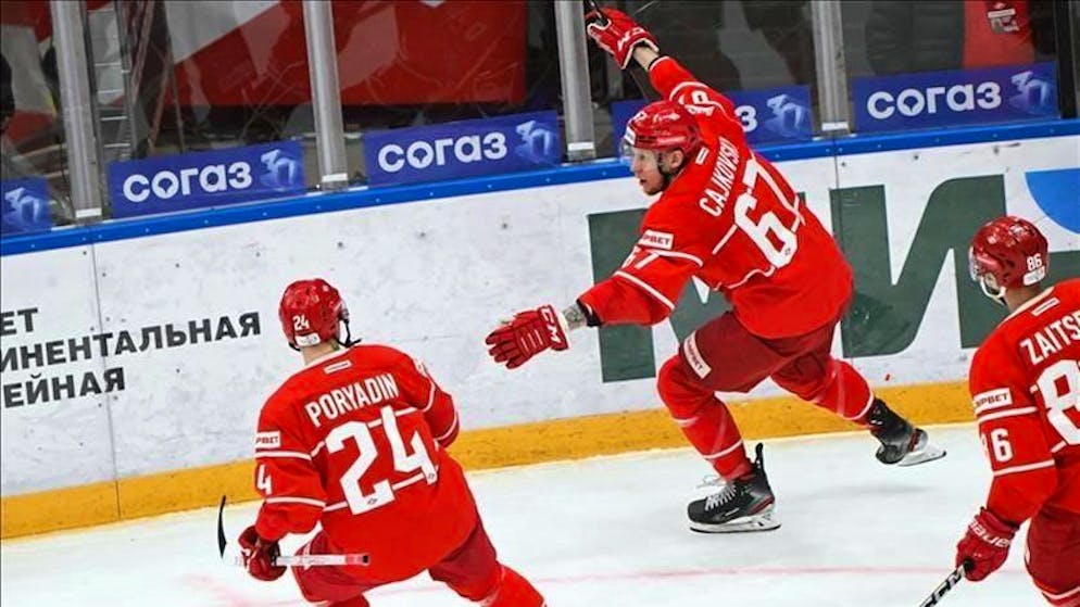 Hockey. Ad Ambrì arriva il difensore slovacco Cajkovsky