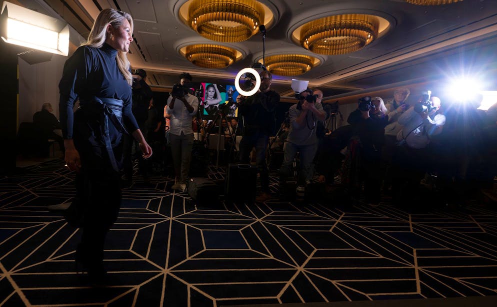 «Wieder Helene Fischer sein» - Gallery. In München stellte Fischer ihre Tourneepläne vor. 