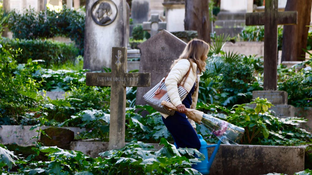 Totenschmuck verscherbelt. Italienische Bestatter sollen Gold von Leichen gestohlen haben