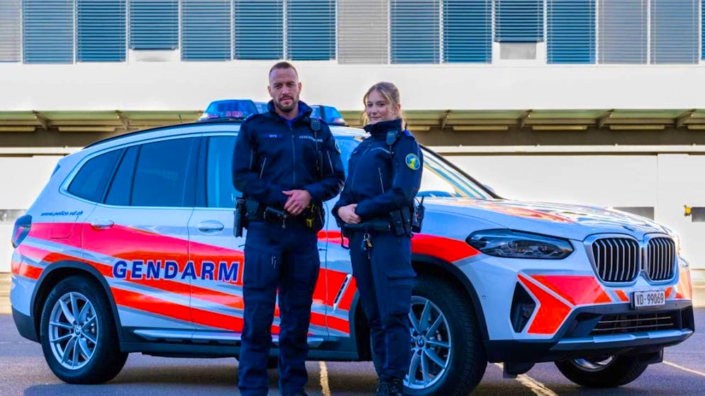 Latin cantons adopt new uniform police uniform - Gallery. The Latin police corps will be equipped with the cross-corps uniform from January 2026. The picture shows members of the Vaud cantonal police.