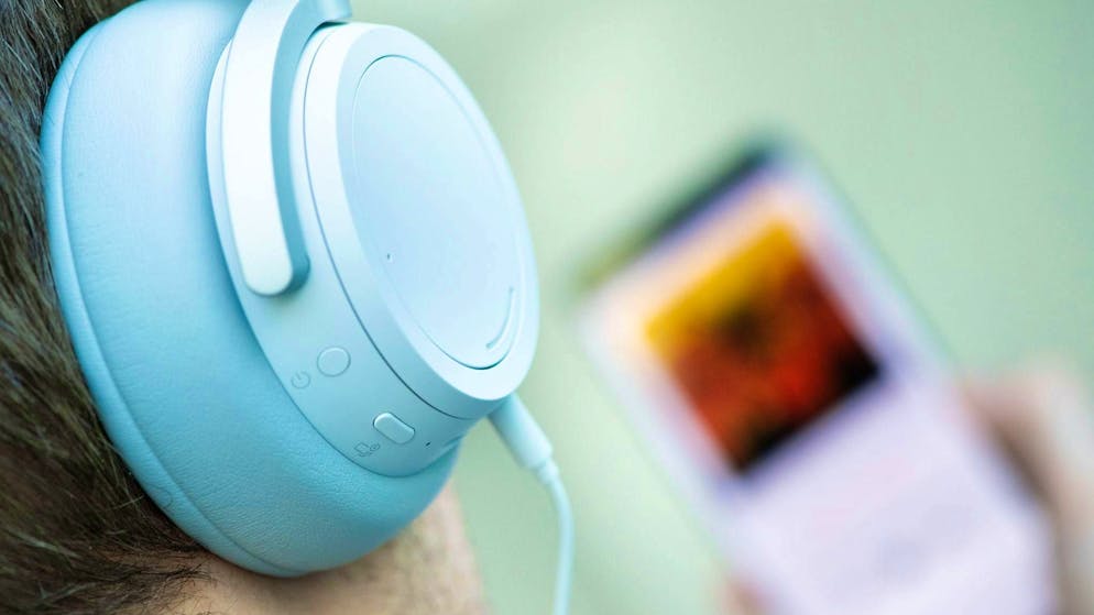 Two out of three songs were from AI.