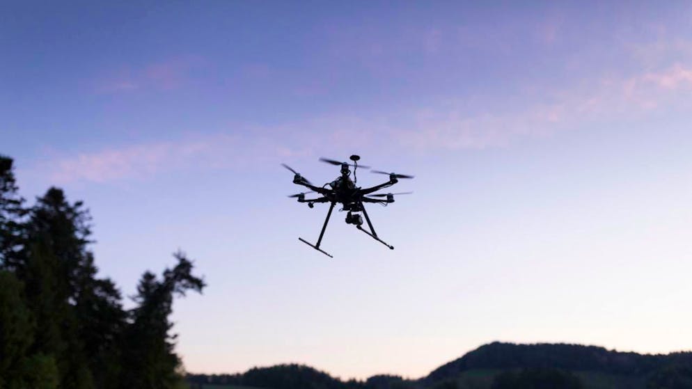 Un drone non identifié a survolé la gare de Mulhouse où étaient stationnés des chars Leclerc (photo prétexte).