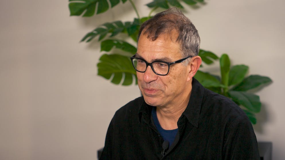 Dossier 137. Dominik Moll à l'interview pour blue News.