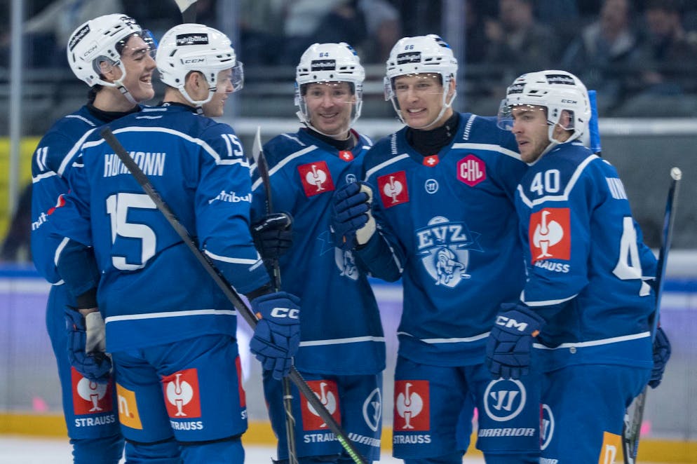 Der EV Zug liess Sparta Prag im Achtelfinal-Hinspiel keine Chance.