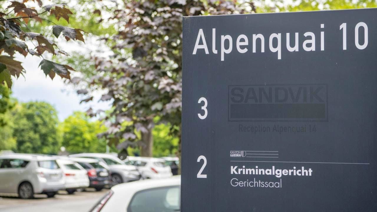 Prozess. Baby stirbt bei OP: Spitalpersonal steht vor Luzerner Gericht