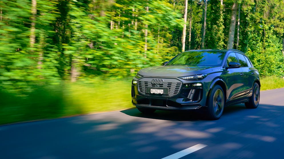 Cyndies Fazit zum Audi Q6 e-tron fällt gemischt aus, denn fortschrittliche Technik ist längst nicht mehr nur Audi vorbehalten.