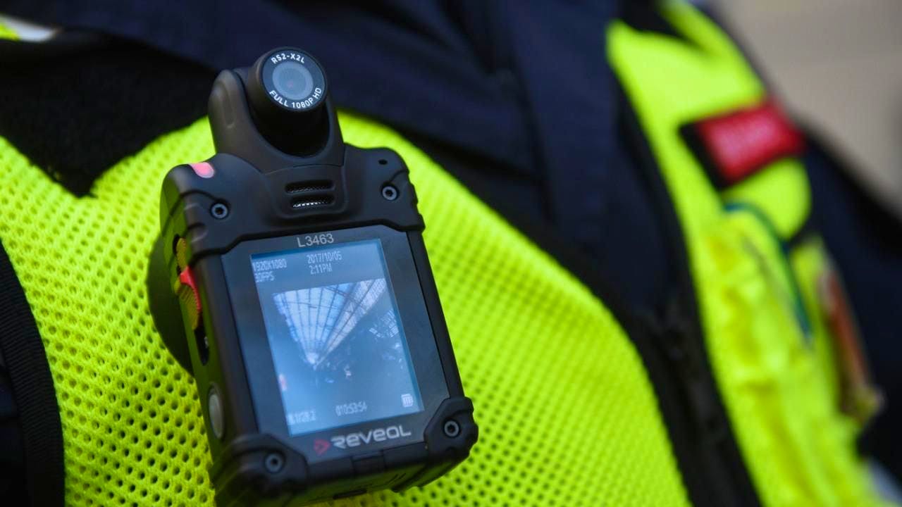 Sicherheit. Waadtländer und Walliser Polizisten sollen Bodycams erhalten