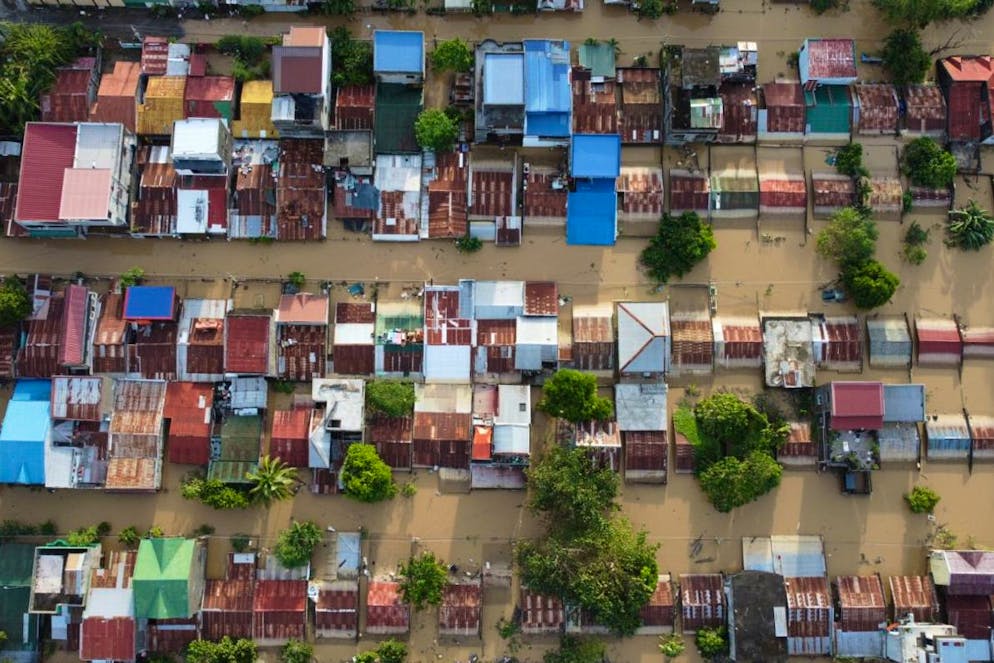 Les Philippines sont encore sous le choc des ravages causés par le super typhon Fung-wong qui a touché le pays dimanche, inondant des centaines de villages.