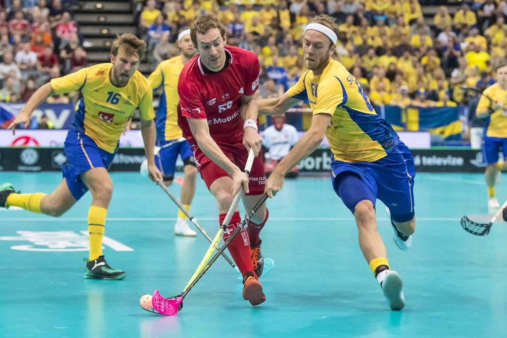 Patrick Mendelin gegen Schweden an der Unihockey-WM 2018 im Halbfinale. 
