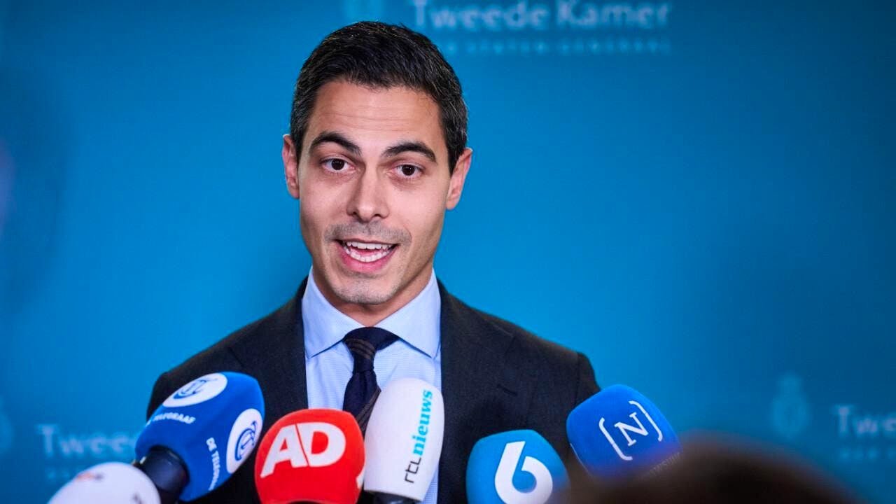 Politik. Niederlande: Zwei Parteien beginnen Koalitionsgespräche