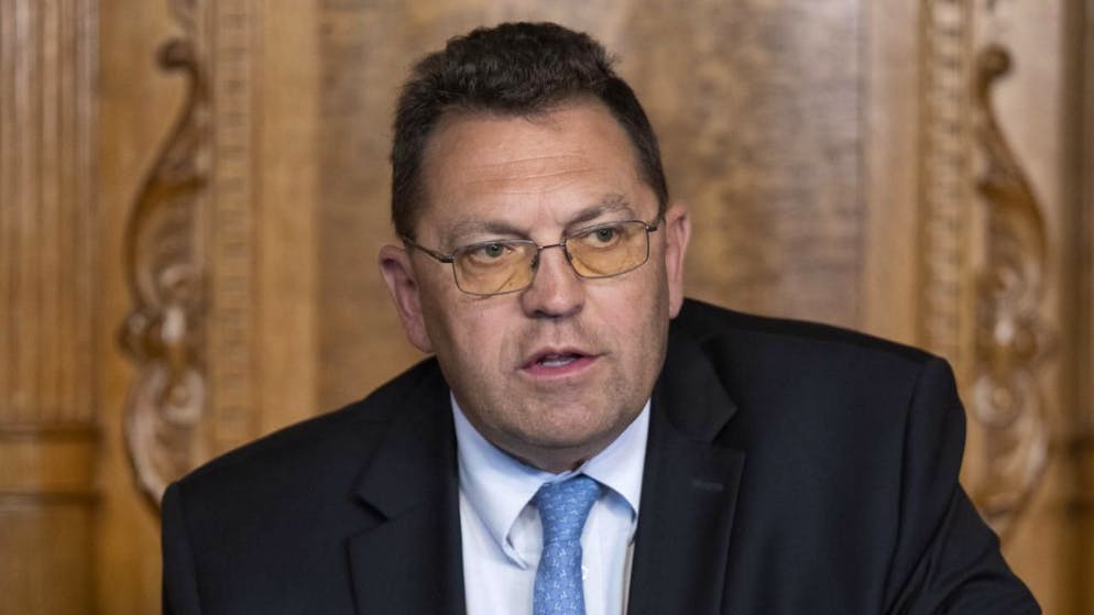 Per il presidente della Commissione della politica estera del Consiglio nazionale Laurent Wehrli è prematuro pensare alla forma che potrebbe assumere una rappresentanza parlamentare svizzera presso l'Eurocamera. (Immagine d'archivio di giugno)