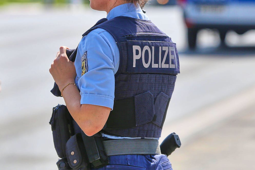 Die Polizeikollegen werfen der Kommissarin vor, den Geschlechtswechsel lediglich für einen Karrieresprung vollzogen zu haben.
