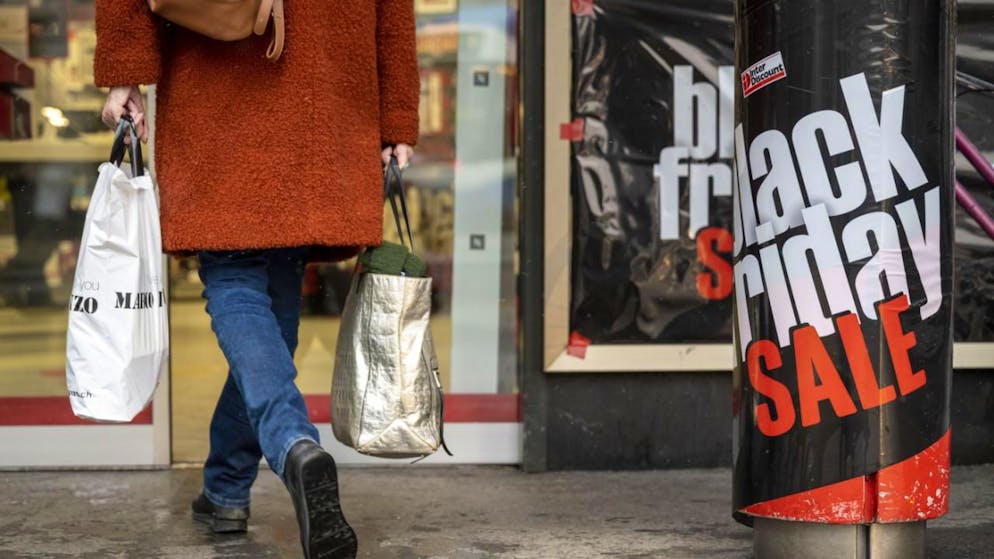 Commercio al dettaglio. Gli svizzeri poco entusiasti per il Black Friday, chi partecipa spenderà meno