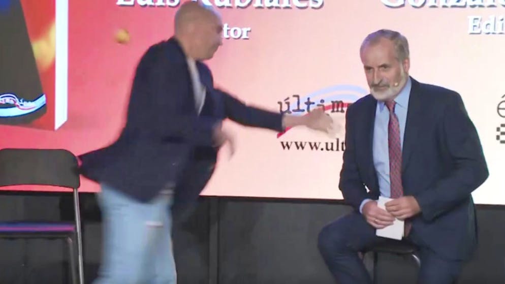 After kissing scandal. Spain's former association president Rubiales pelted with eggs at book presentation