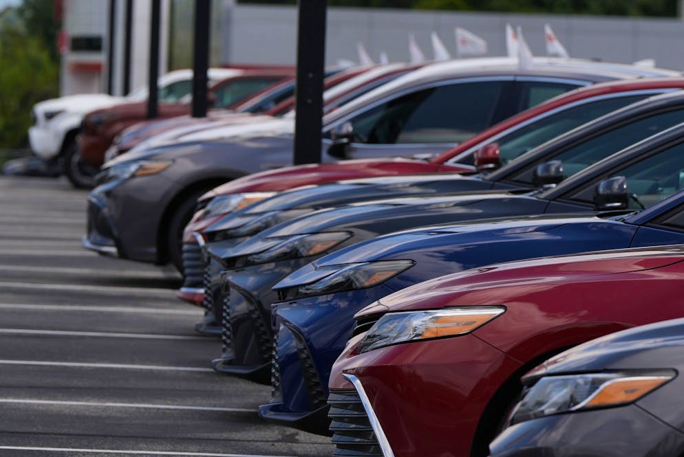 En février dernier, Toyota avait indiqué que ses investissements cumulés déjà réalisés aux Etats-Unis s'élevaient à 49 milliards de dollars. Le groupe emploie environ 50'000 personnes dans le pays, où il compte 11 usines.