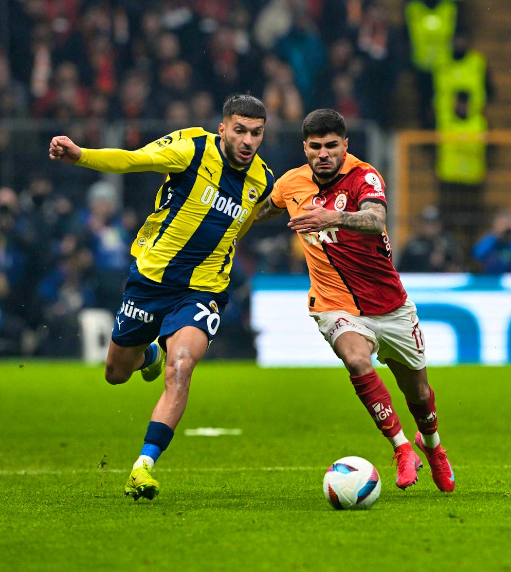 Galatasaray professional Evren Eren Elmali (right) was removed from the national team squad.