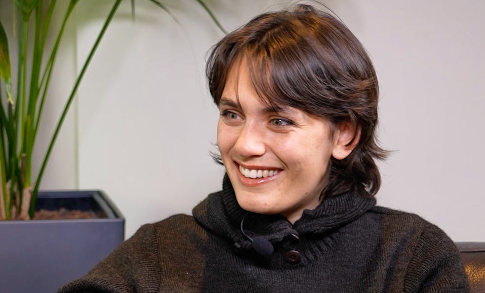 Preuves d'amour. Ella Rumpf à l'heure de l'interview pour blue News.